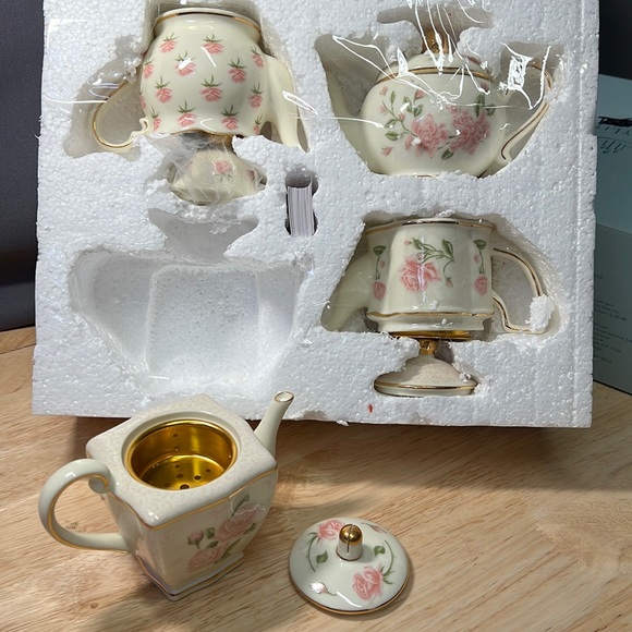 PartyLite VTG. ROMANTIC CHIC TEAPOT TEALIGHT HOLDERS-GOLD ACCENT - Picture 3 of 13